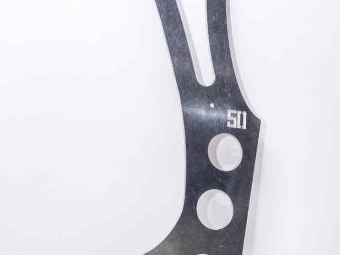 Universal rear wing mounting brackets pièces et voitures de course à