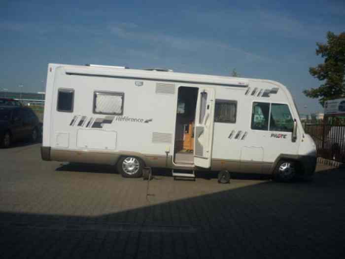 Location Camping Car Avec Attelage et PTRA de 6 tonnes. 1