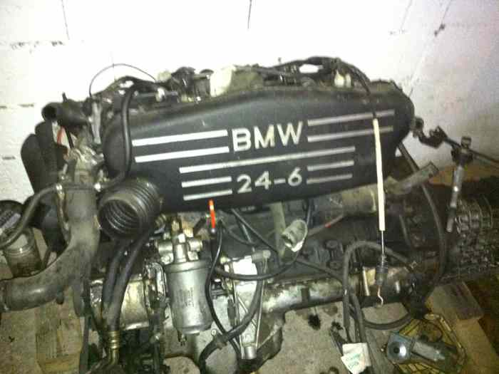 Bmw Moteur M88 ,avec faisceaux électrique m5/m6 à débattre 1