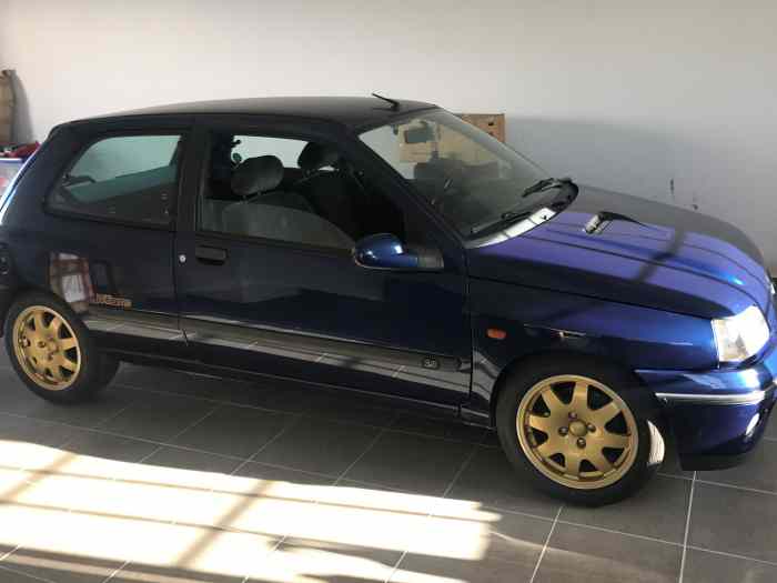 Clio williams swiss champion 2