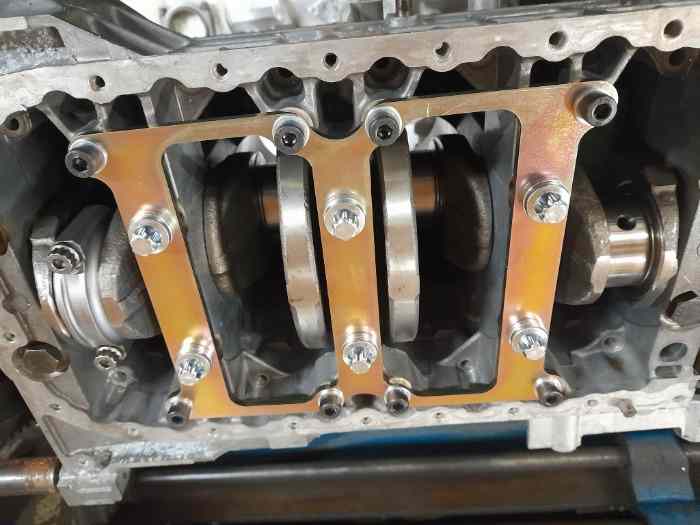 Cale de renfort pour moteur peugeot ew10j4S / ew12 1
