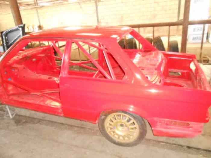 CAISSE BMW E30 320IS italienne  arceautée 3