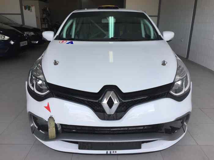 Se vende Clio IV X98 Cup mejorado para montaña 1