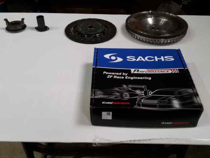 Volant moteur et ambrayage PORSCHE 997 Turbo et GT3 0