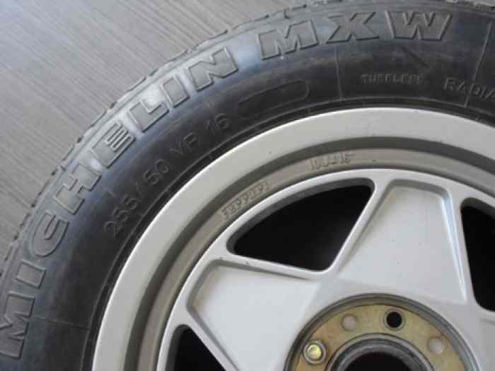 ROUE ARRIERE  FERRARI TESTAROSSA 1987 5