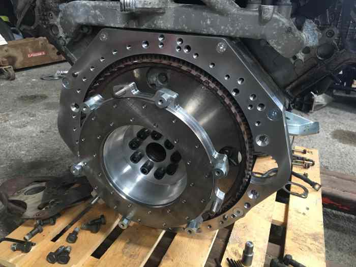 BMW E36 Compact V8 à terminer 1