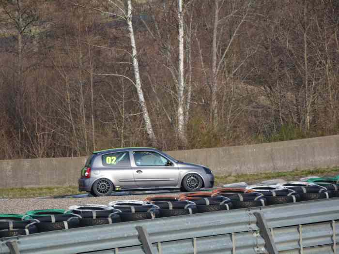 clio 2 cup 16500€ 5