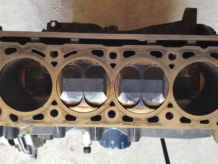 bloc moteur complet clio 2 rs F4R 0