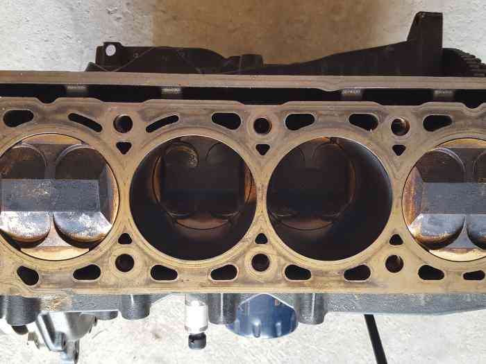bloc moteur complet clio 2 rs F4R 2