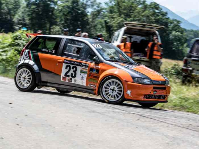 FIAT PUNTO GT MAXI F2000 14 0