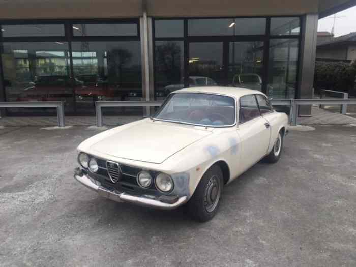 ALFA ROMEO 1750 GTV 0