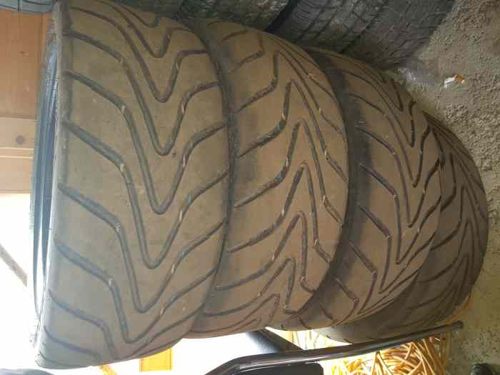 Toyo r888 sg pluie