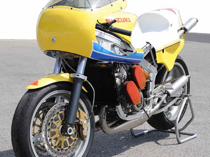 Suzuki RG 500 Gamma Racing 0