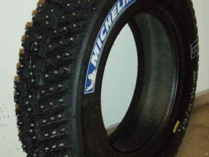 4 Pneus cloutée Michelin X-ICE NORTH neuf 10/65-15 0