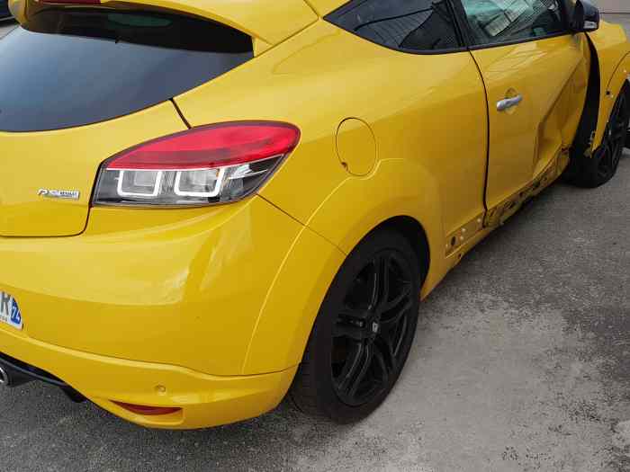 Megane 3 RS accidentee 1