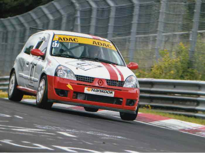 Renault Clio RS Cup 250HP (Championship Winner Car) + lot of Parts 5