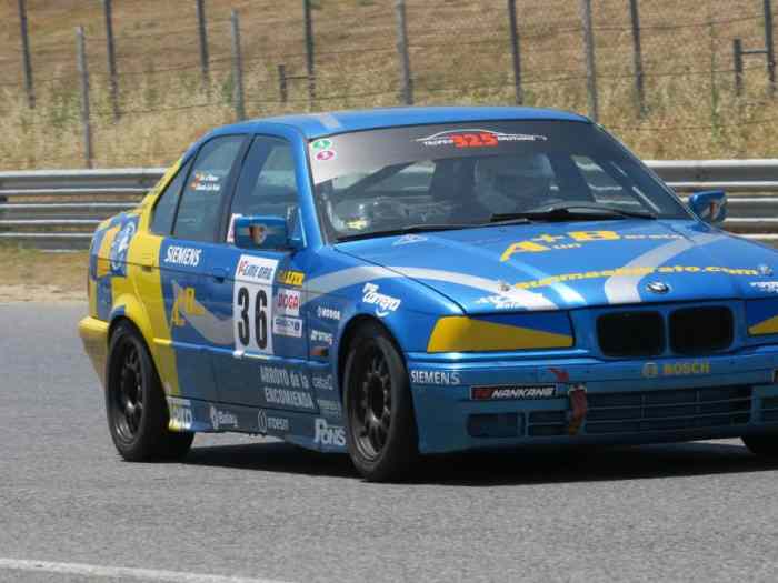 Se alquina Bmw 325 para trofeo Emotions 3