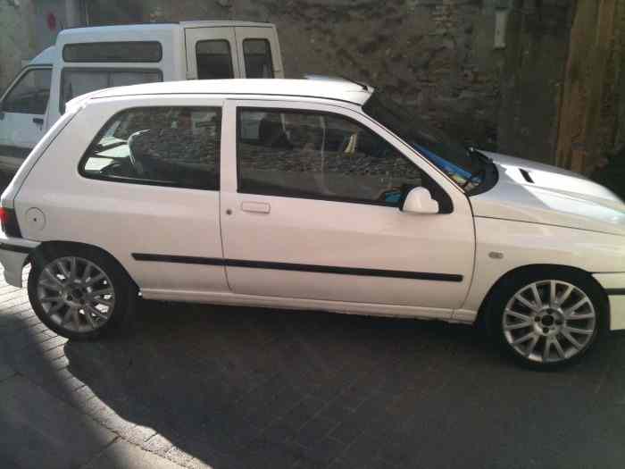 vend clio 16s 0