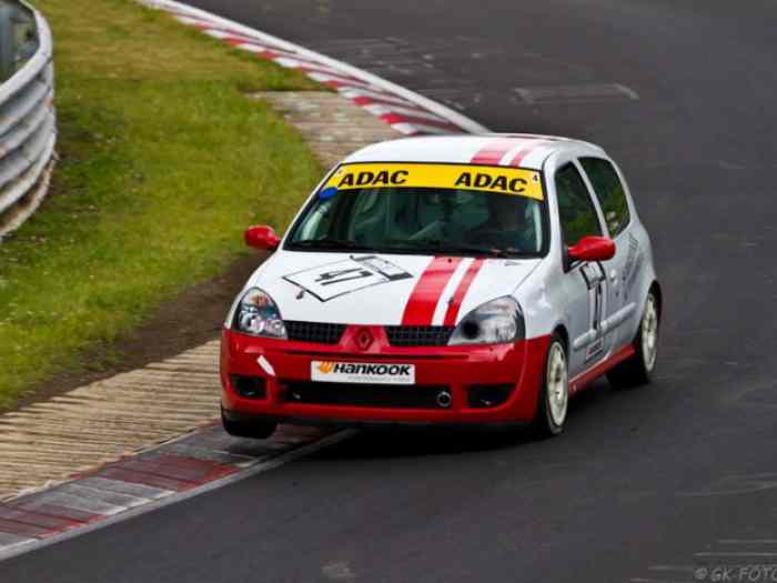 Renault Clio RS Cup 250HP (Championship Winner Car) + lot of Parts 1