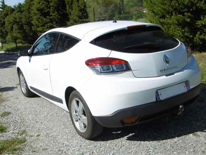 VDS ou ECHANGE RENAULT MEGANE 3 COUPE , 3  portes , fin novembre 2011 , diesel 1.5 litre DCI 110 FAP 1