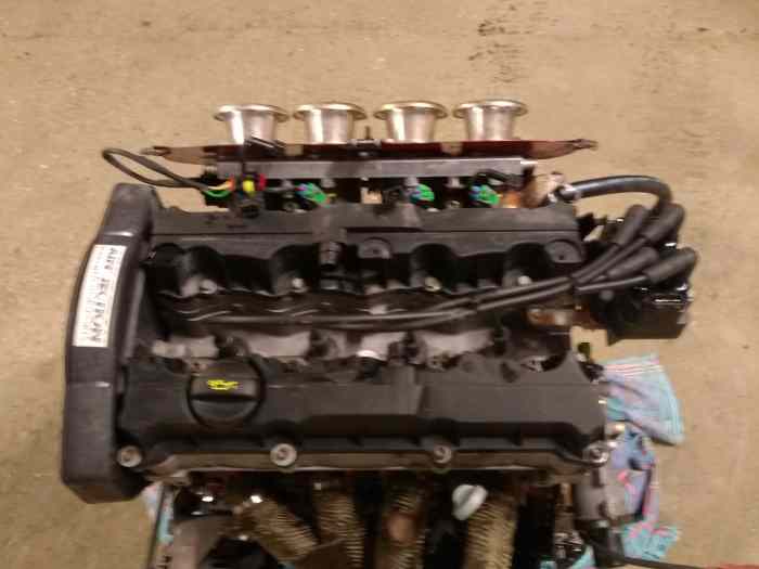 MOTEUR VOITURE DE COURSE 1