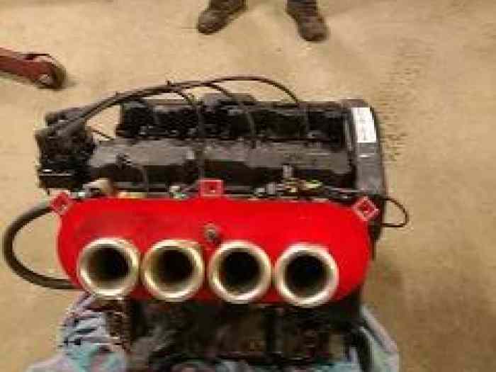 MOTEUR VOITURE DE COURSE 0
