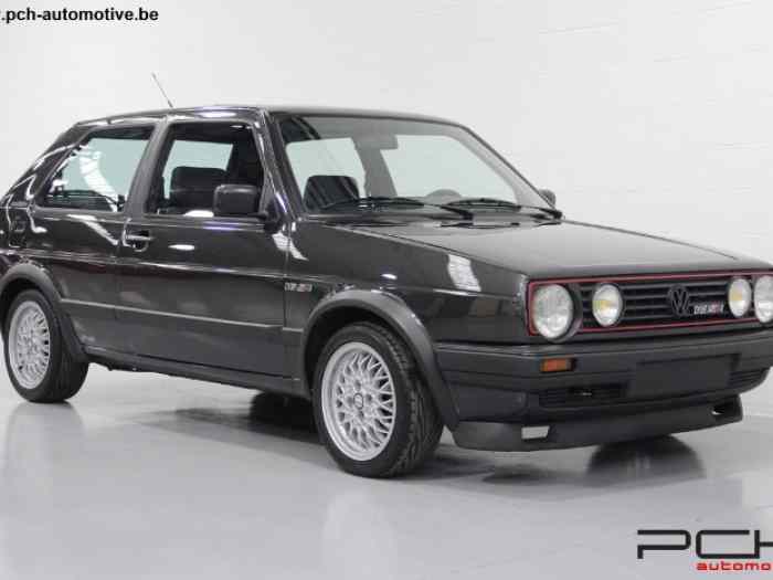 Volkswagen Golf GTI 1.8 16 Soupapes 