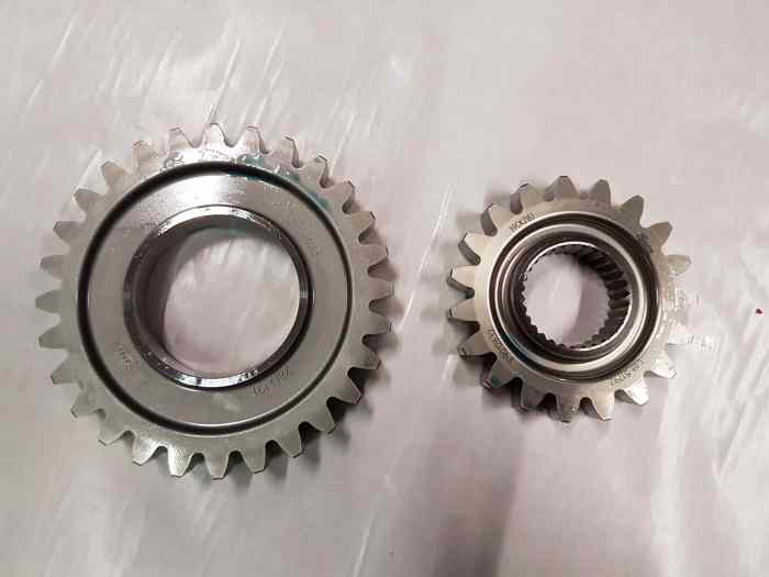 pignons , rapports sadev st90 neuf (15/37 15/33 19/28 18/23 24/27 ) 2