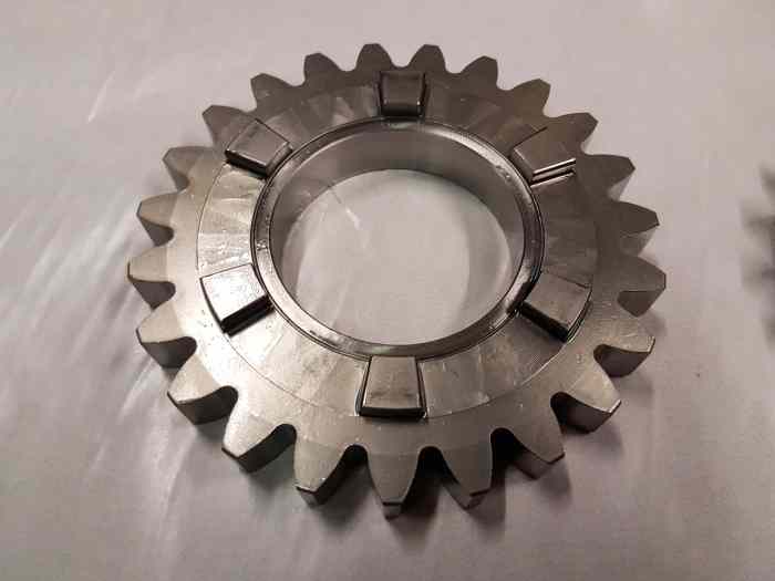 pignons , rapports sadev st90 neuf (15/37 15/33 19/28 18/23 24/27 ) 1