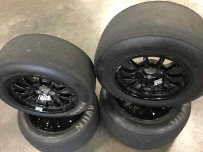 4 PNEUS SLICK AVON occasion en 13 pour PROTO CM