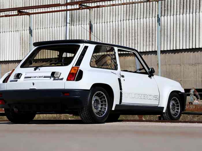 Renault R5 Turbo 2 R8820 original and rare 162 hp 3