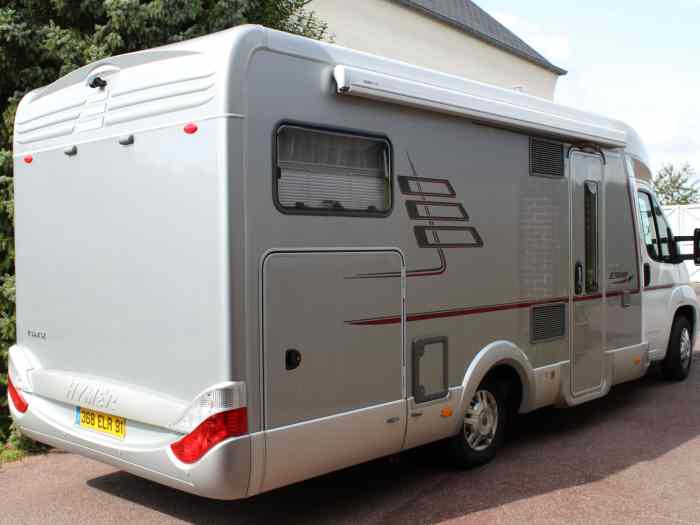 CAMPING-CAR HYMER PROFILE 1