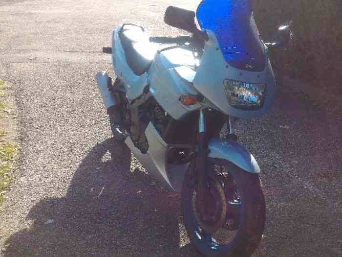 Kawasaki GPZ 500 1