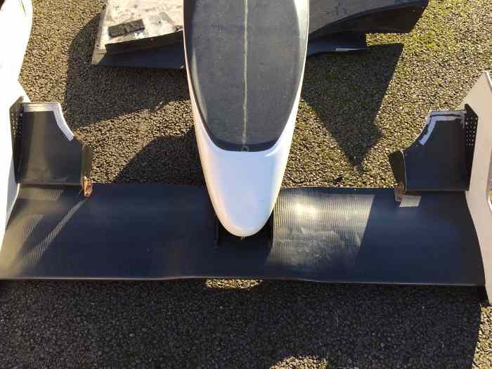 Crash box dallara f399 300 301 pièces et voitures de course à vendre