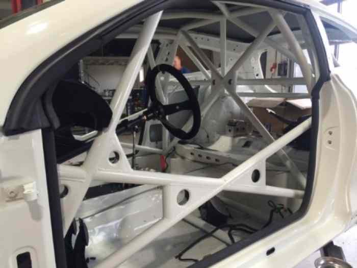 CAISSE E36 COMPACT ARCEAUTEE FIA 1