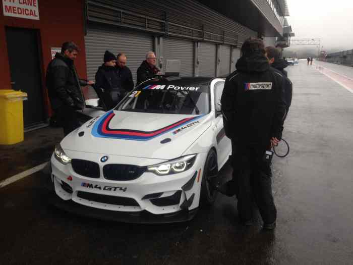 Location BMW M235i Racing - BMW M4 GT4 - BMW 325i 1