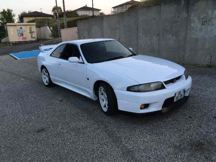 Nissan skyline GTR R33 0