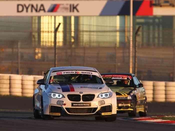 Location BMW M235i Racing - BMW M4 GT4 - BMW 325i 0