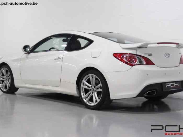 Hyundai Genesis Coupe 2.0 T 213cv 1