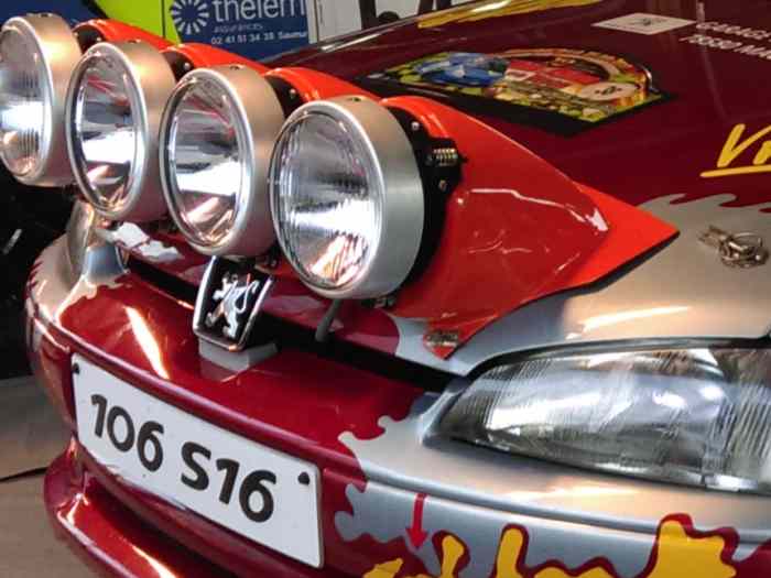 Rampe de phares 106/ Saxo 3