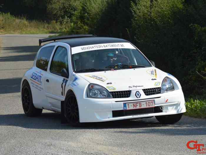 Renault Clio 2 maxi 0