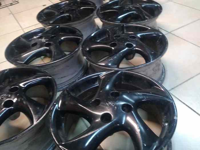 Lot 11 jantes Peugeot sirocco 15 pouces 2