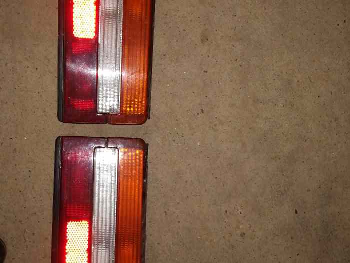 triangles 309 GTI 16v ou D turbo et feux 1