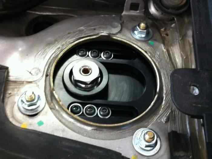Coupelle amortisseur Clio 3 ph1 0