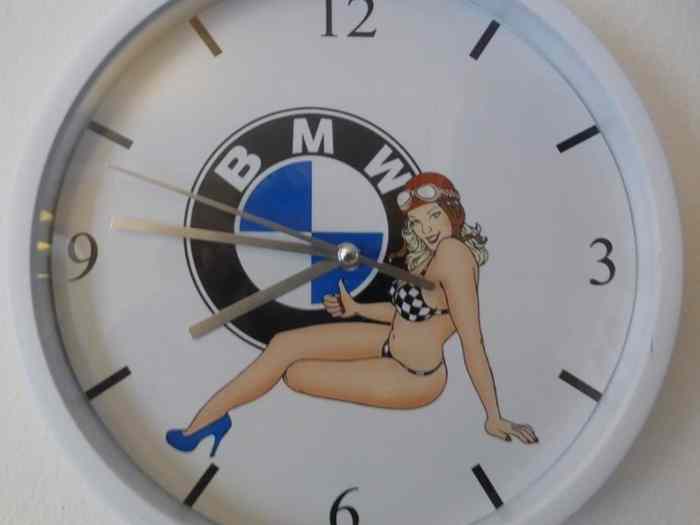BMW PIN UP pendule murale horloge 20cms KDO DKO E36 E46 E30 E36 325 323 320 528