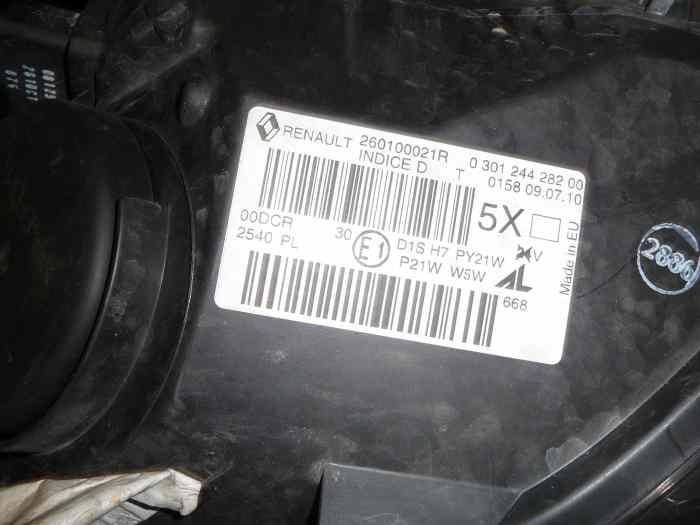 Feu avant Xenon de megane 3 RS 1