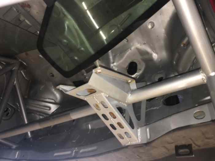 Caisse C2R2 Max et lot de pièces