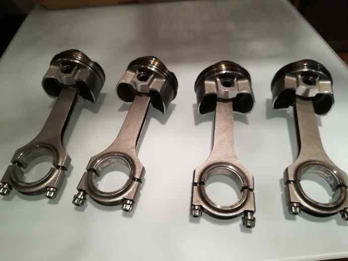 4 Pistons WOSSNER Saxo Super 1600 ou kit car 0