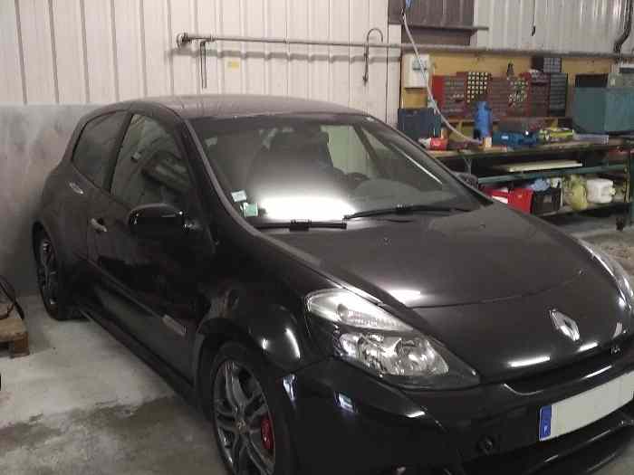 Vend clio 3 RS Phase 2 pour circuit loisirs. – photo 5 sur 5