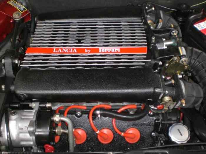 LANCIA THEMA FERRARI 8.32 3